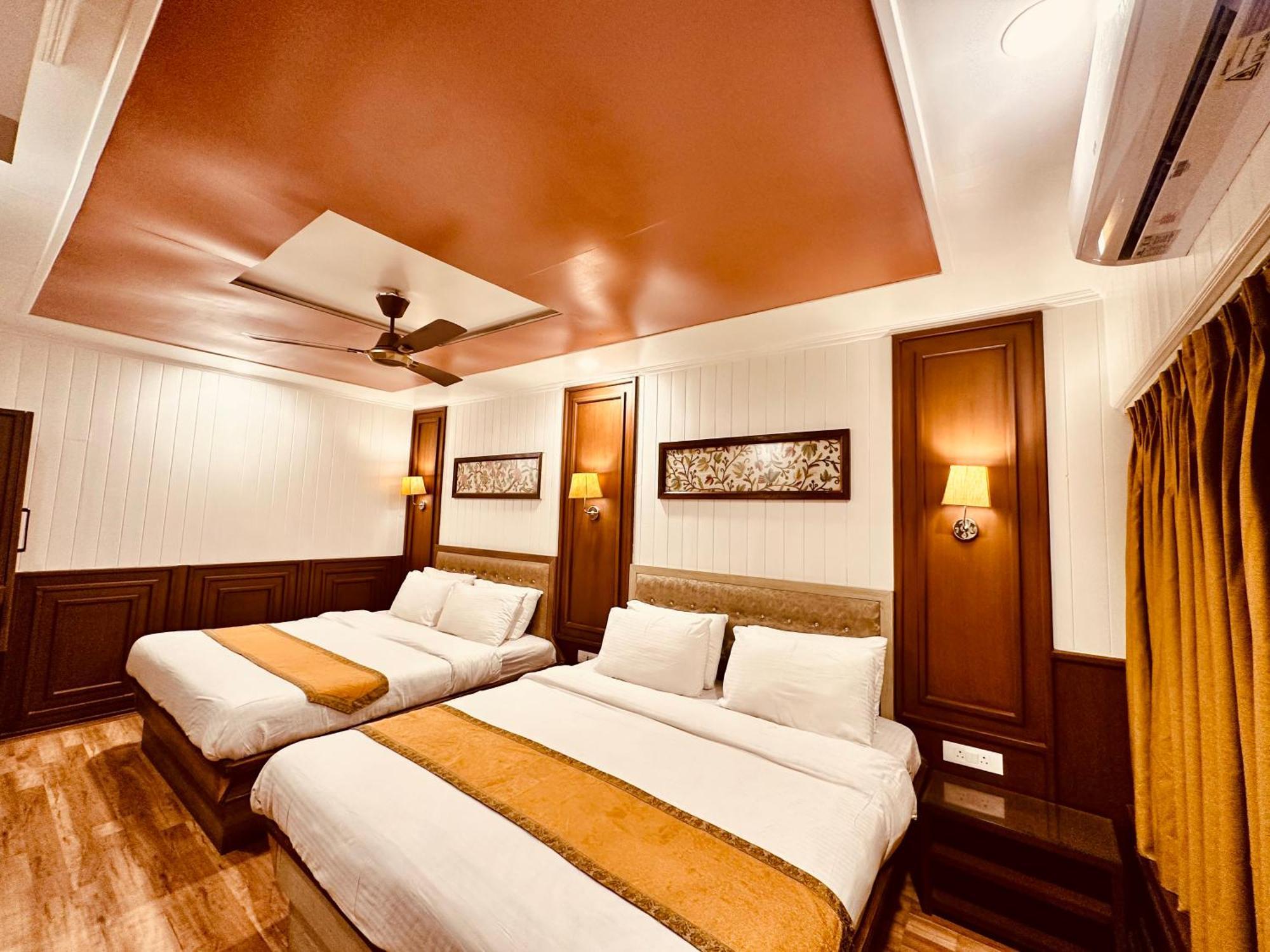 Walisons Hotel Srīnagar Exterior foto