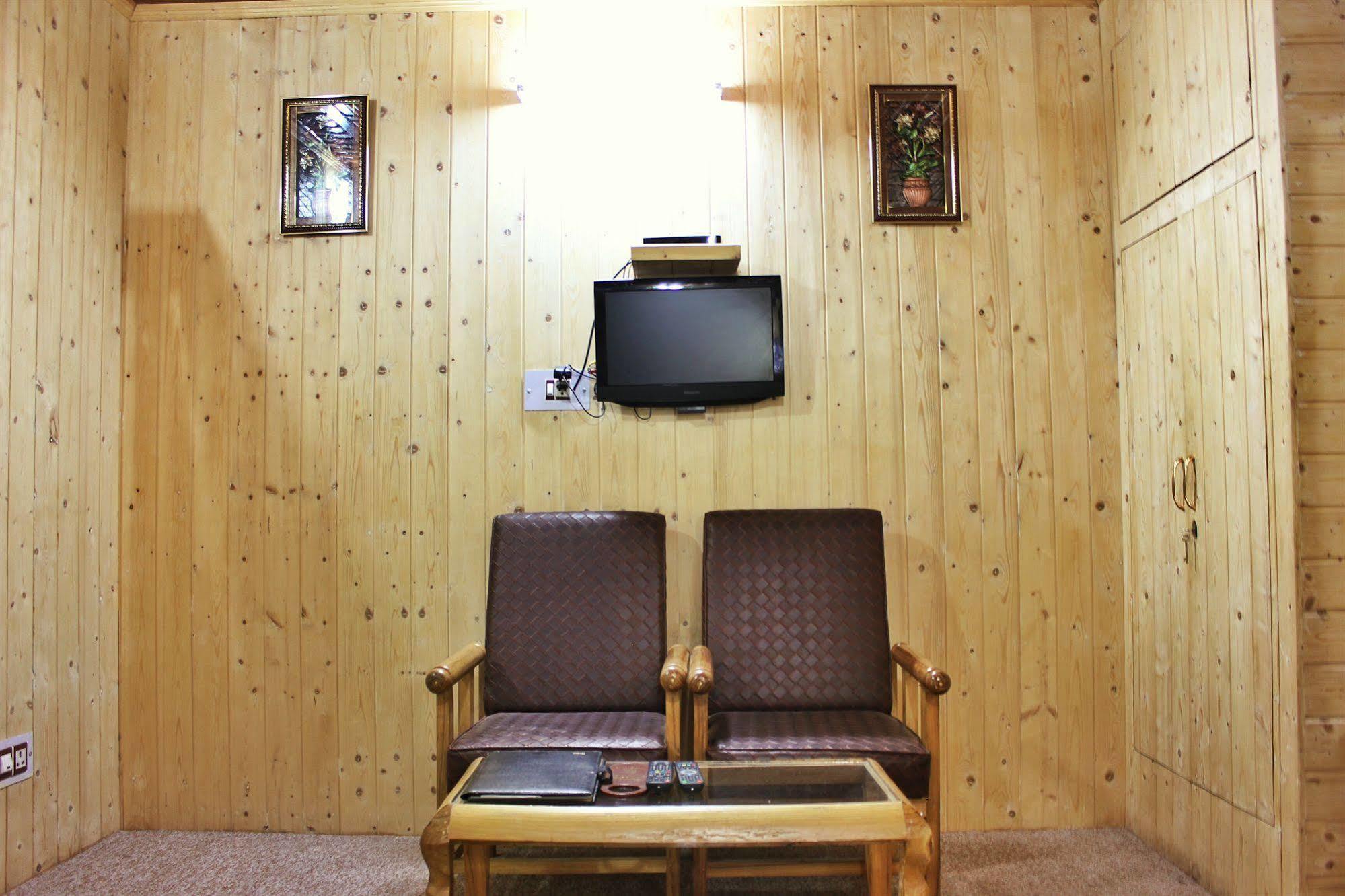 Walisons Hotel Srīnagar Exterior foto